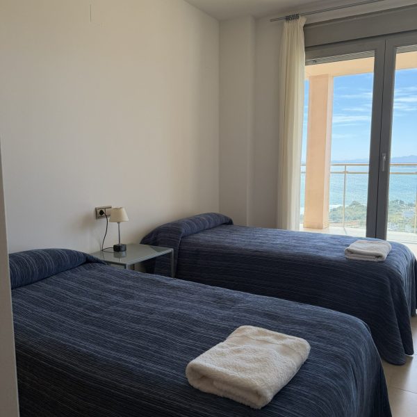 Habitacion twin Plasma Duplex Mirador - Portocala Benicàssim Apartments