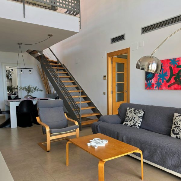 Salon escalera Duplex Mirador - Portocala Benicàssim Apartments